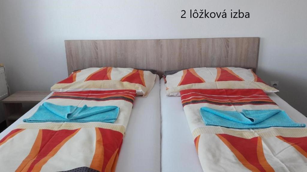 Europa Penzion Štúrovo Esterno foto