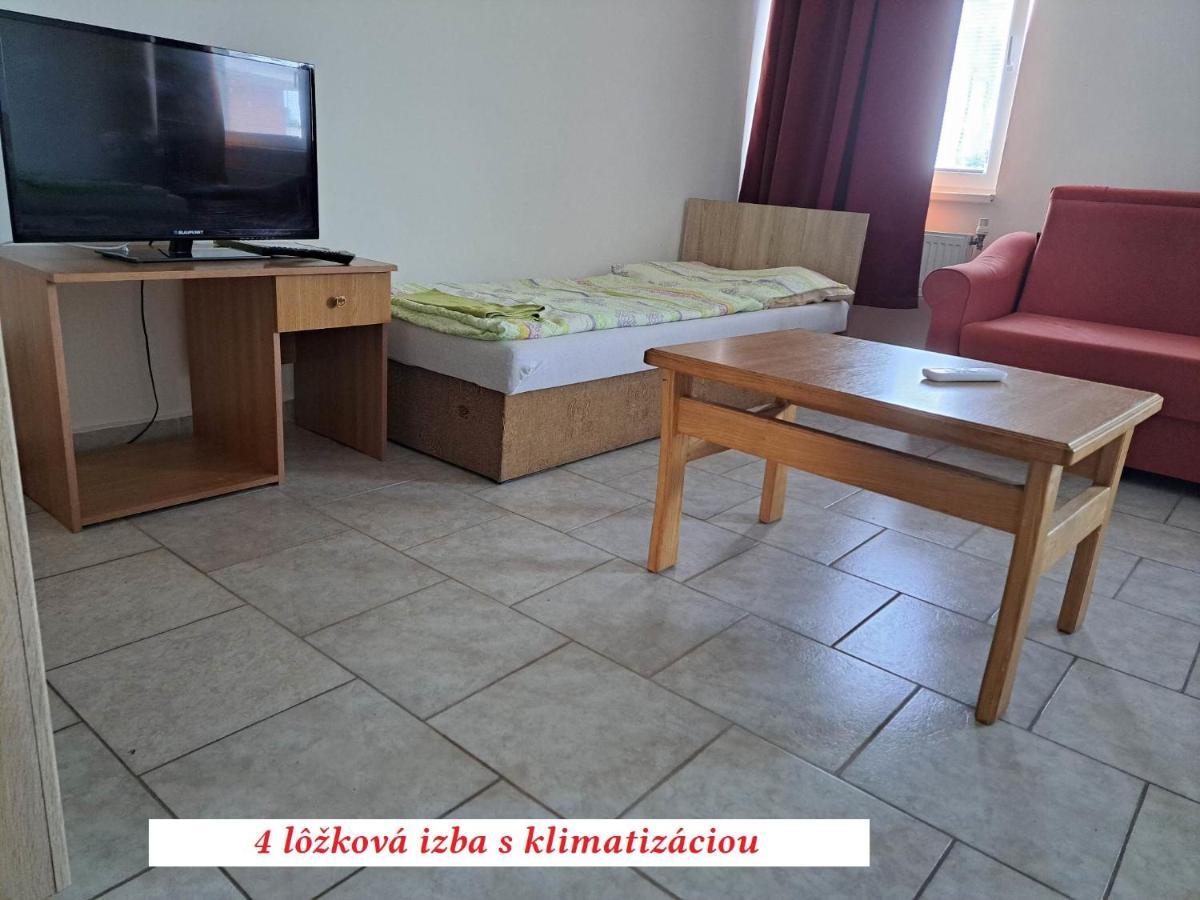 Europa Penzion Štúrovo Esterno foto