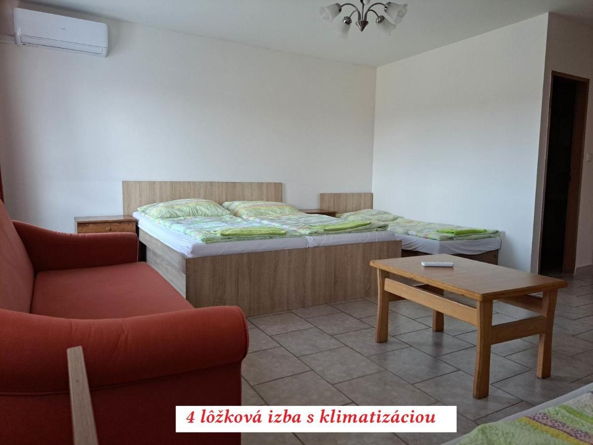 Europa Penzion Štúrovo Esterno foto