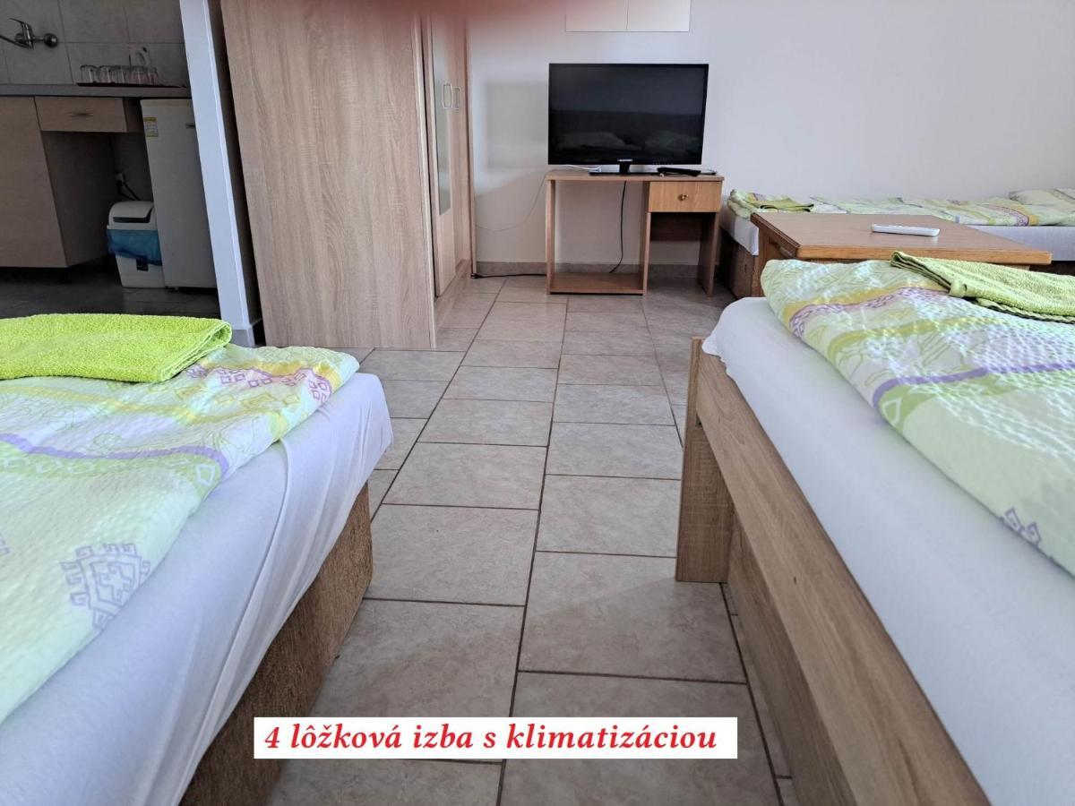 Europa Penzion Štúrovo Esterno foto